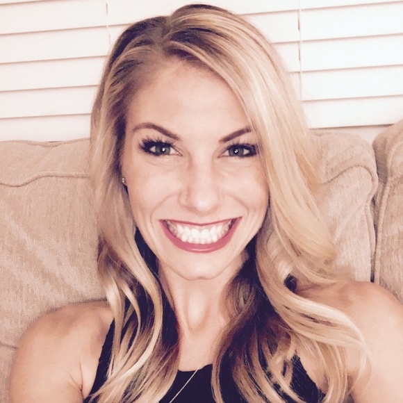 Meet your Posher, Shauna - Picture 2 of 2